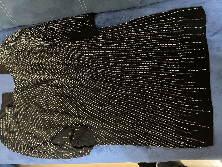 Sukienka z cekinami Mango