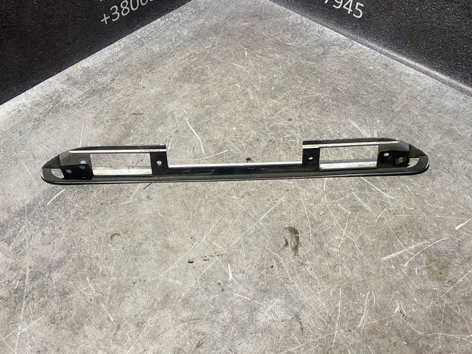 Планка накладка підсвітки номера Mercedes S-Class W140 A1407500027