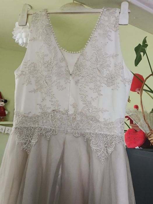 Elegancka sukienka