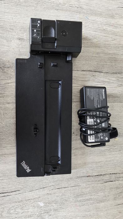 Lenovo STACJA DOKUJĄCA 40AH + zasilacz 130W
