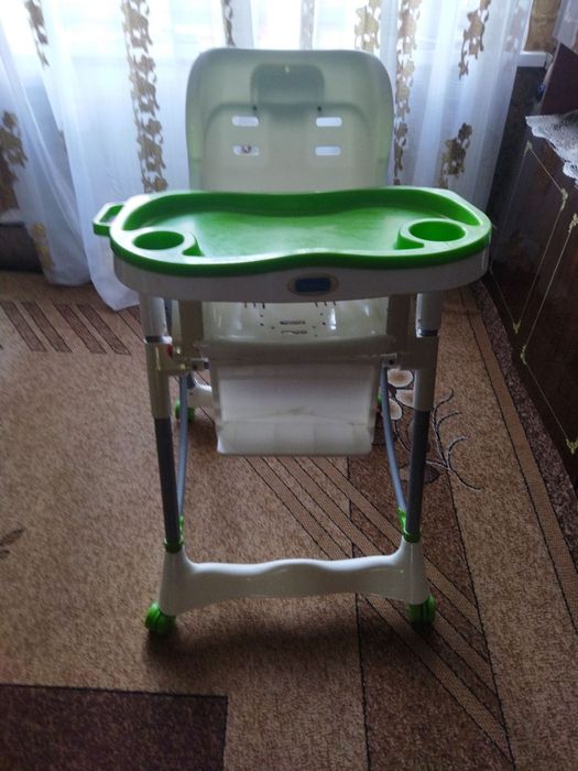Продам стільчик для кормління
