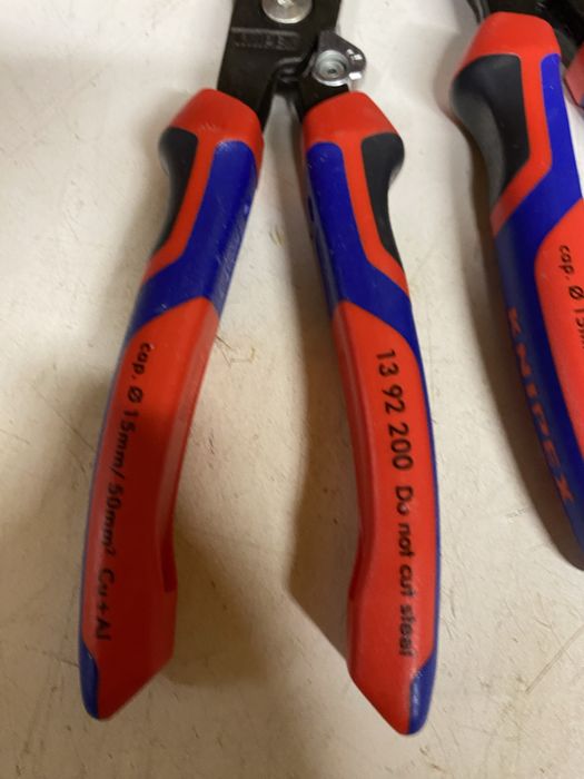 Knipex szczypce uniwersalne elektryczne
