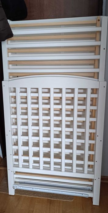 Łóżeczko dziecięce z materacem 120x60