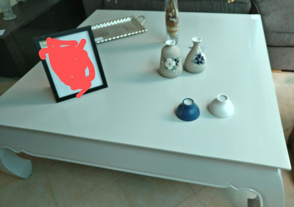 Vendo móvel de TV e mesa de centro