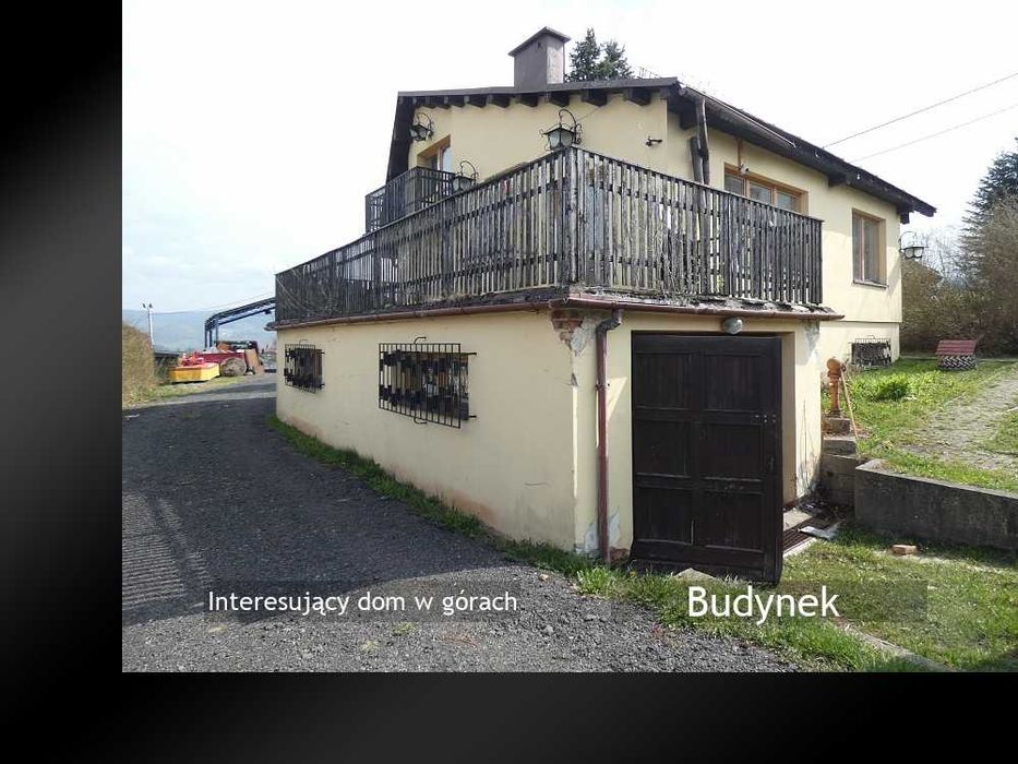 Interesujący dom w górach