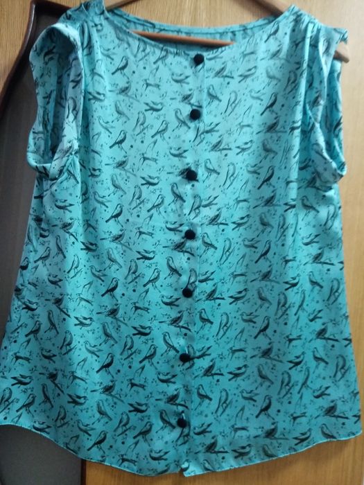 Легка  атласна блуза