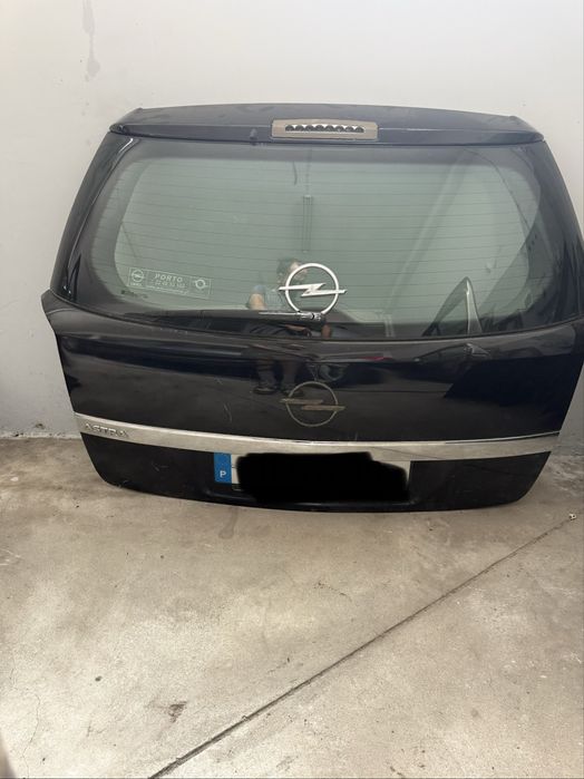 Porta Mala / Tampa Bagageira Opel Astra H Caravan (Completa)