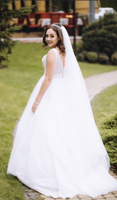 Весільна сукня айворі