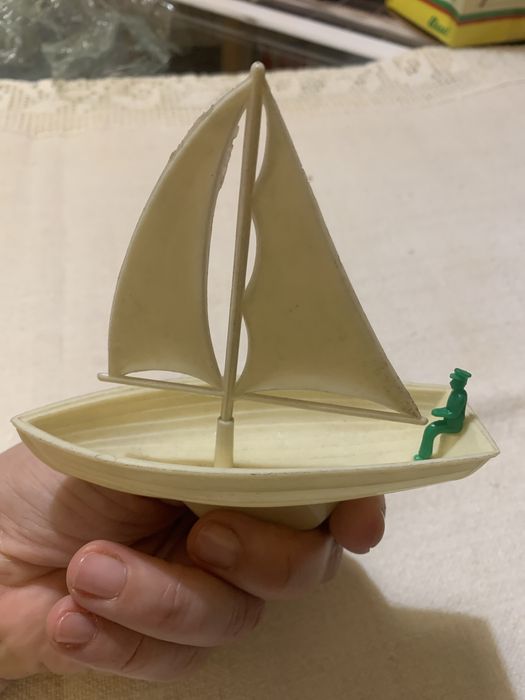Barco a vela brinquedo Hercules