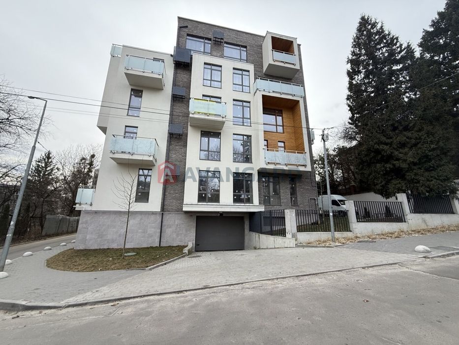 Продаж квартири в клуному буд. вул. Карманського Галицький р-н