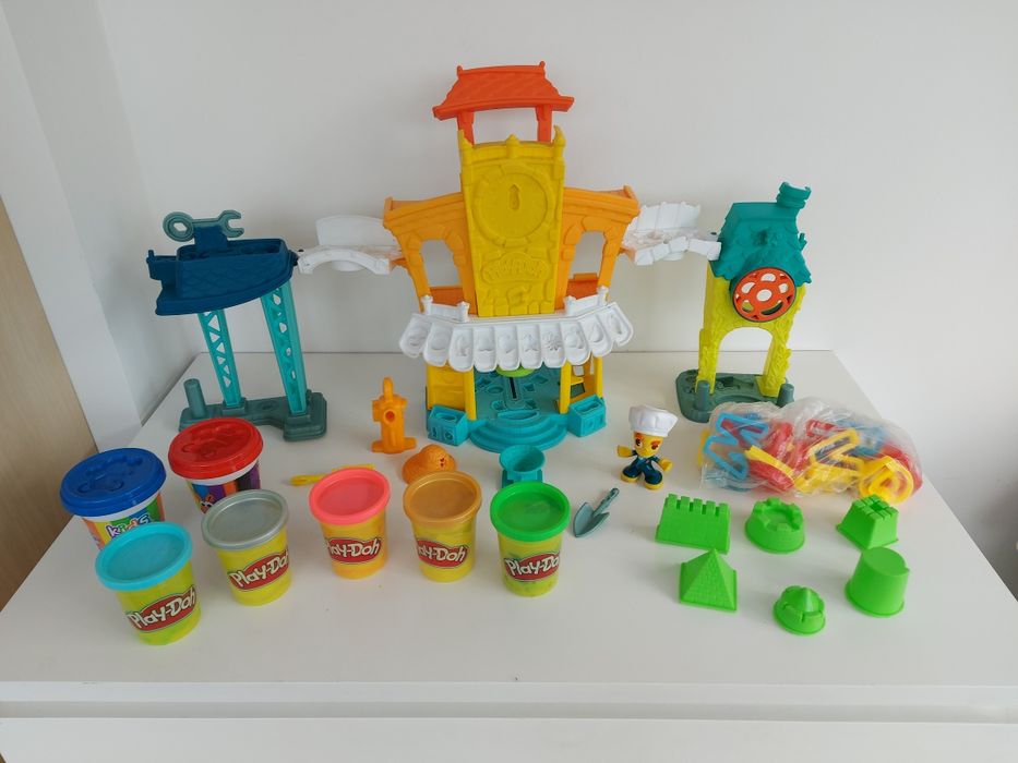 Ciastolina Centrum miasta Play-Doh plus dodatki
