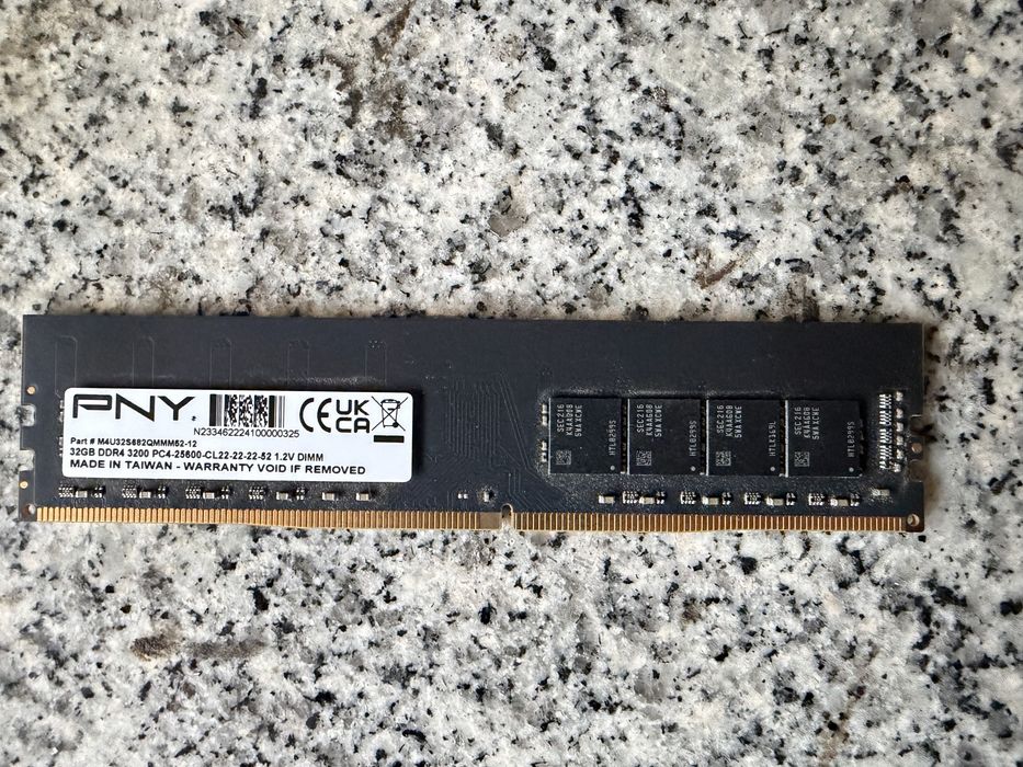 RAM 32GB DDR4 3200MHz PNY (1x32GB) – Excelente estado