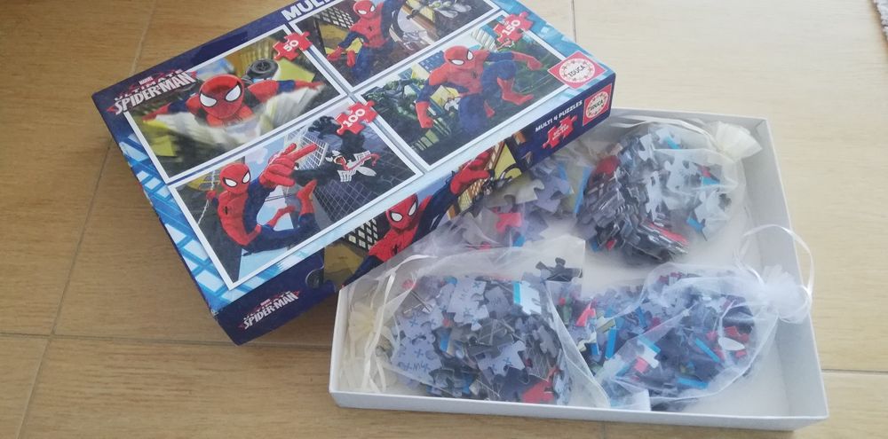 Vários puzzles didáticos