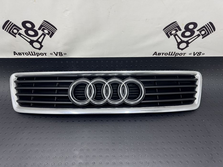 Решітка радіатора Audi A6 C5 Allroad Центральна решотка Ауді А6 C5