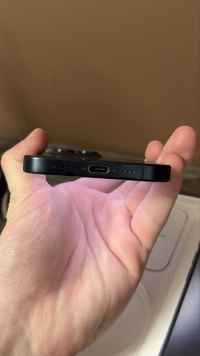 Sprzedam iPhone 15 Pro 128GB Stan bardzo dobry!