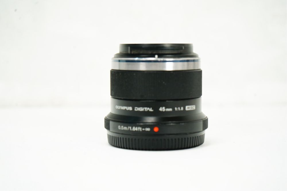 Olympus OM-D E-M10 Mark II + 45mm F1.8 + 12-50mm EZ Macro + 2 baterie