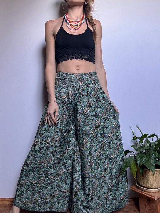 Spódnicospodnie spodnie z szerokimi nogawkami