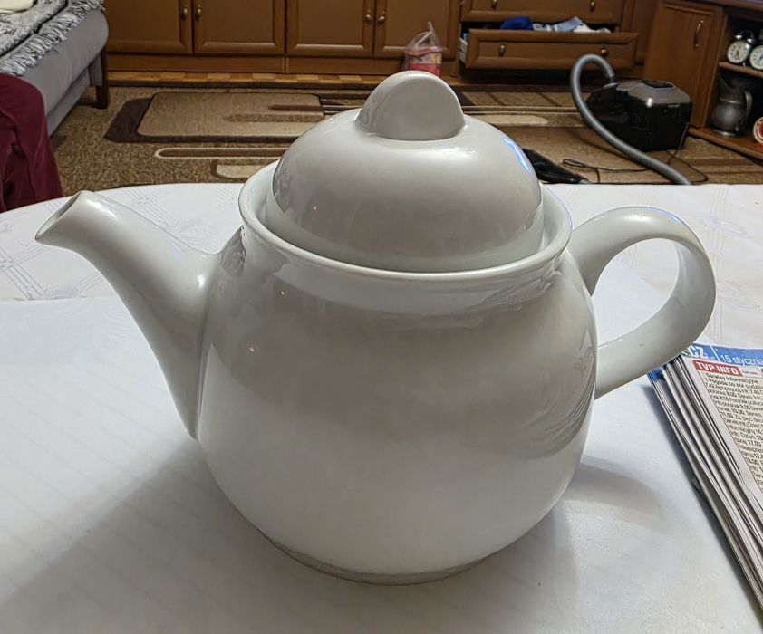 Dzbanek imbryk porcelanowy do herbaty
