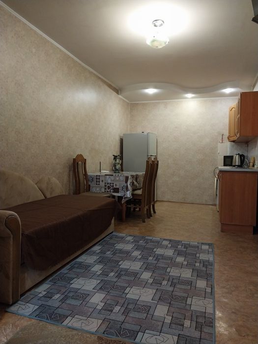 СВОБОДНА ! БЕЗ ПОСРЕДНИКОВ.  2 КОМ.Квартира-студия на "Дружбе народов"