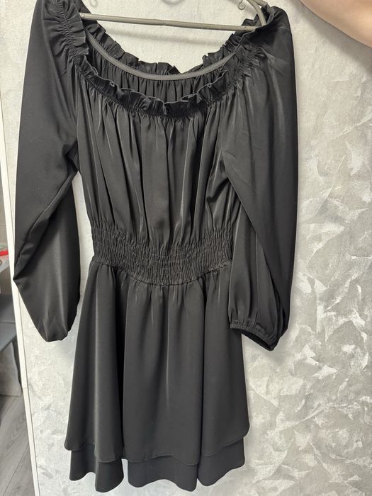 Чорна сукня, розмір L