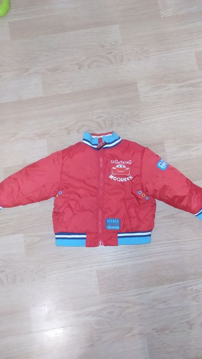 Продам двостороннюю куртку на осінь