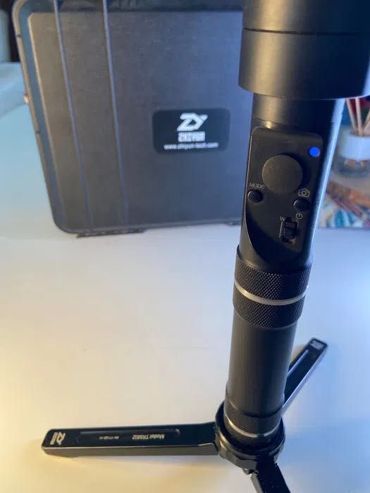 Gimbal Zhiyun crane V2
