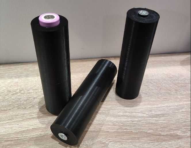 Adapter ogniwa 18650 do 2xD (2x R20)