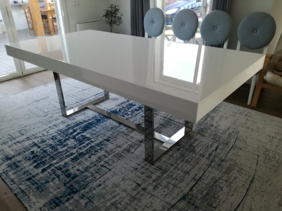 Mesa Jantar Extensível Lacada Branco Brilho e Base Inox Polido