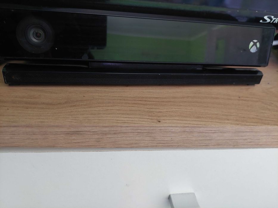Xbox One + gry + pady + kinect