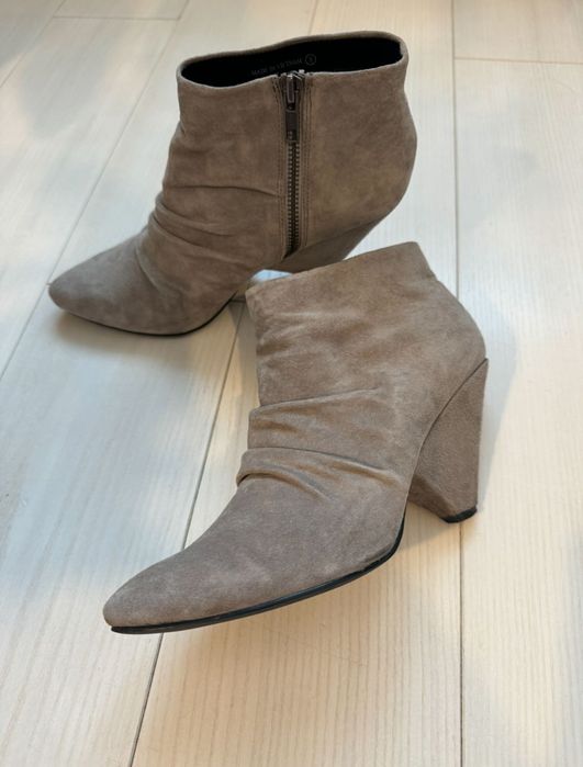 Ботинки, ботильоны натуральна замша Gabriella Rocha. US 8