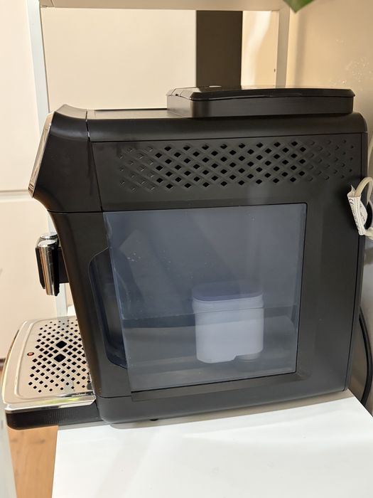 Ekspres ciśnieniowy Philips 4300 Series LatteGo