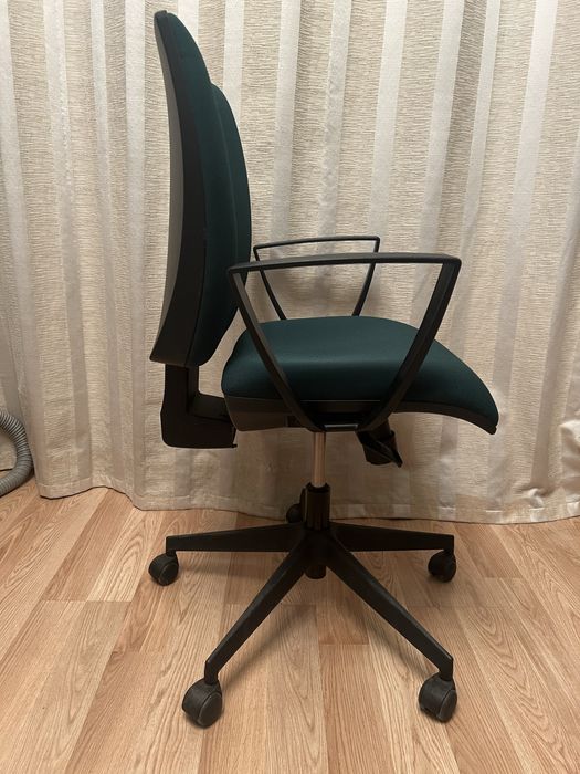 Кресло офисное.Крісло офісне.LD Seating LYRA 232.Italy.Италия.Стул.