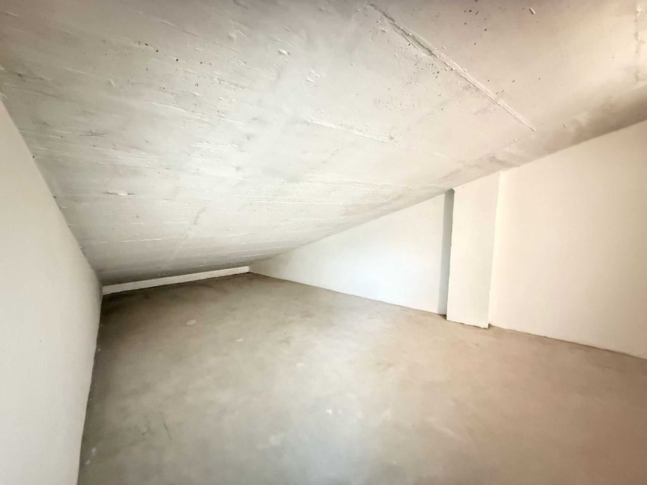 Arrumos no centro do Cadaval para Arrendamento