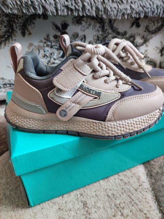 Кросівки,кросівки для дівчинки