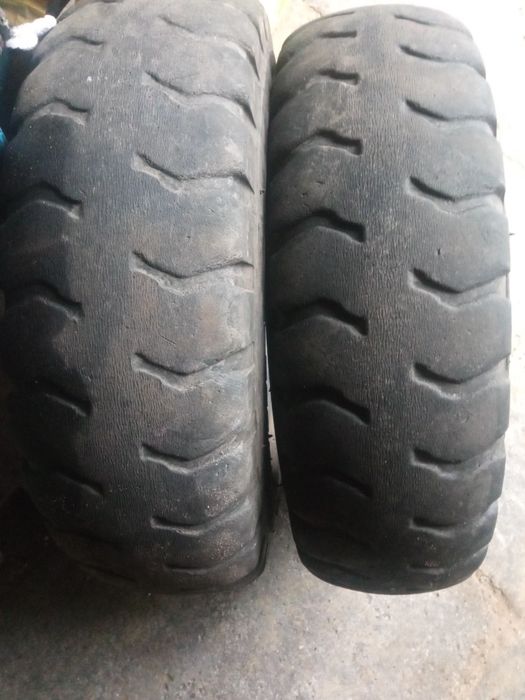 Sprzedam opony lub koła 9.00-20 i 16 SUV .