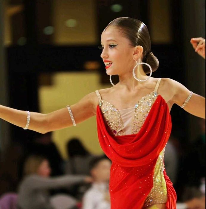 Продаю сукню латина юніори на зріст 136- 146.