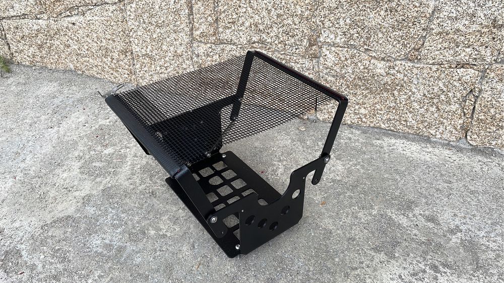 Caixa lançadora para treino de caes de parar