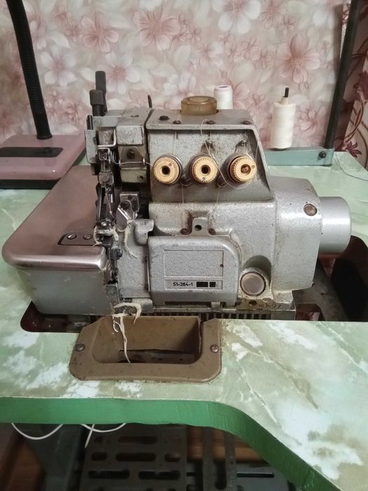 Оверлок промышленный