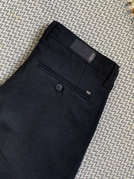 Гарні якісні брюки slim fit w33 l32 темно-синій колір