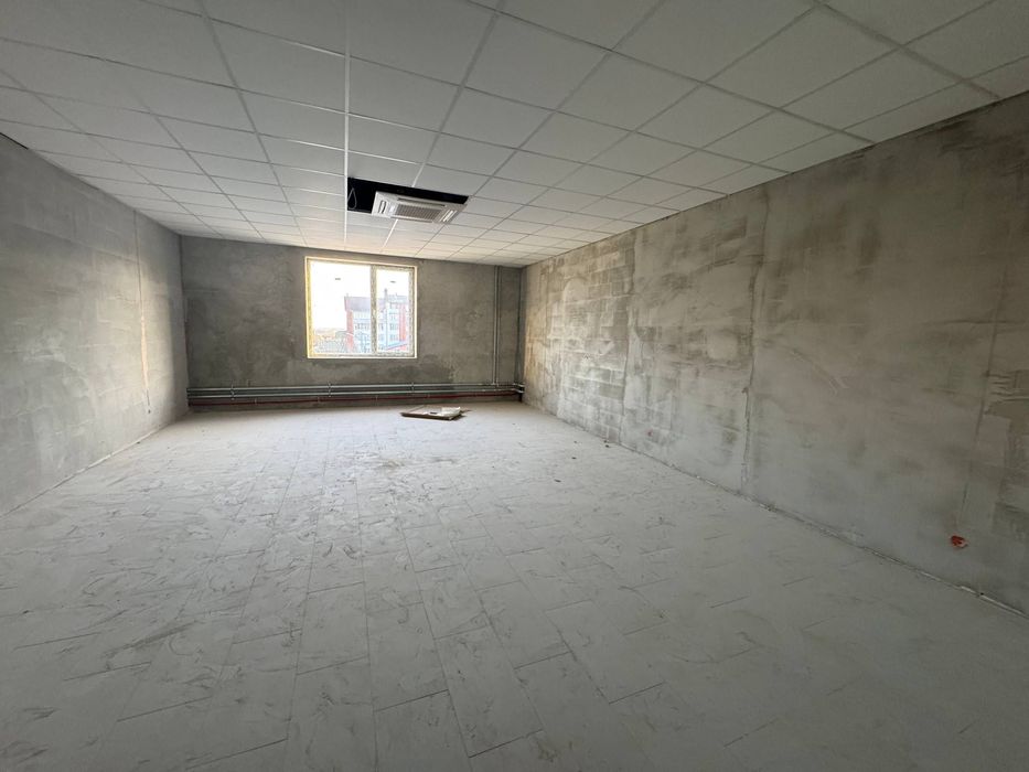 Продається офісне приміщення в ТЦ «Плаза»  Чортків