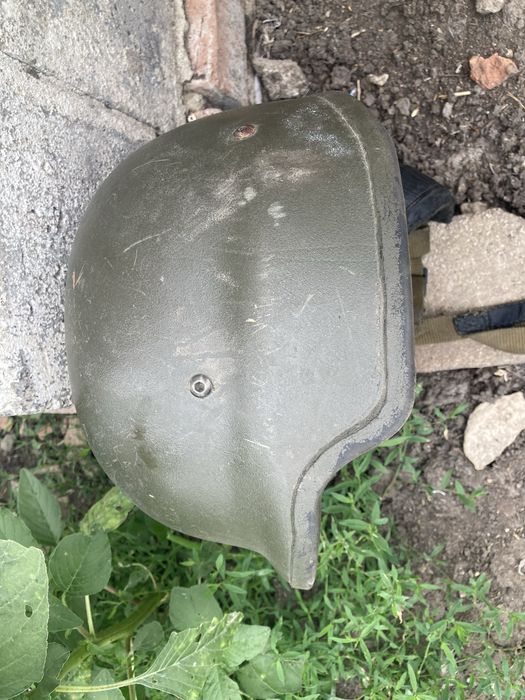 Продам недорого 2 шолома