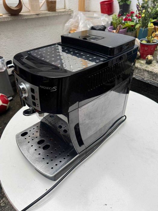 Кофемашина кофеварка автоматическая Delonghi Magnifica S ECAM 22.110 кременчуг!