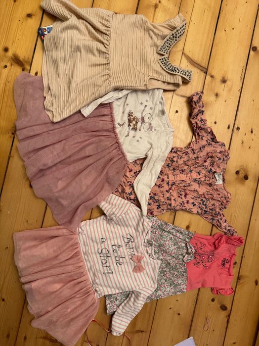 Zestaw sukienek dla dziewczynki 98-104