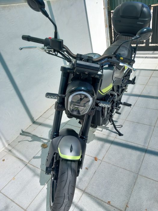 Benneli Leoncino 250 impecável com monorack e mala incluida