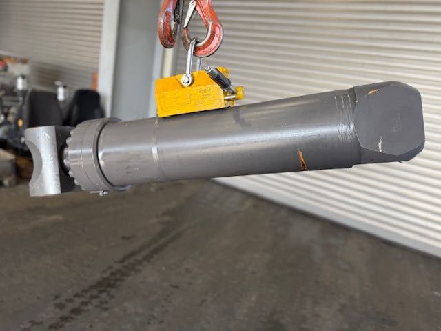 siłownik hydrauliczny 215 mm średnica nowy