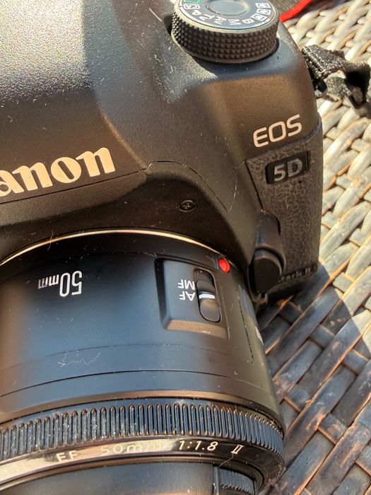 Canon EOS 5D Mark II + objetiva 50mm + flash 430EX II