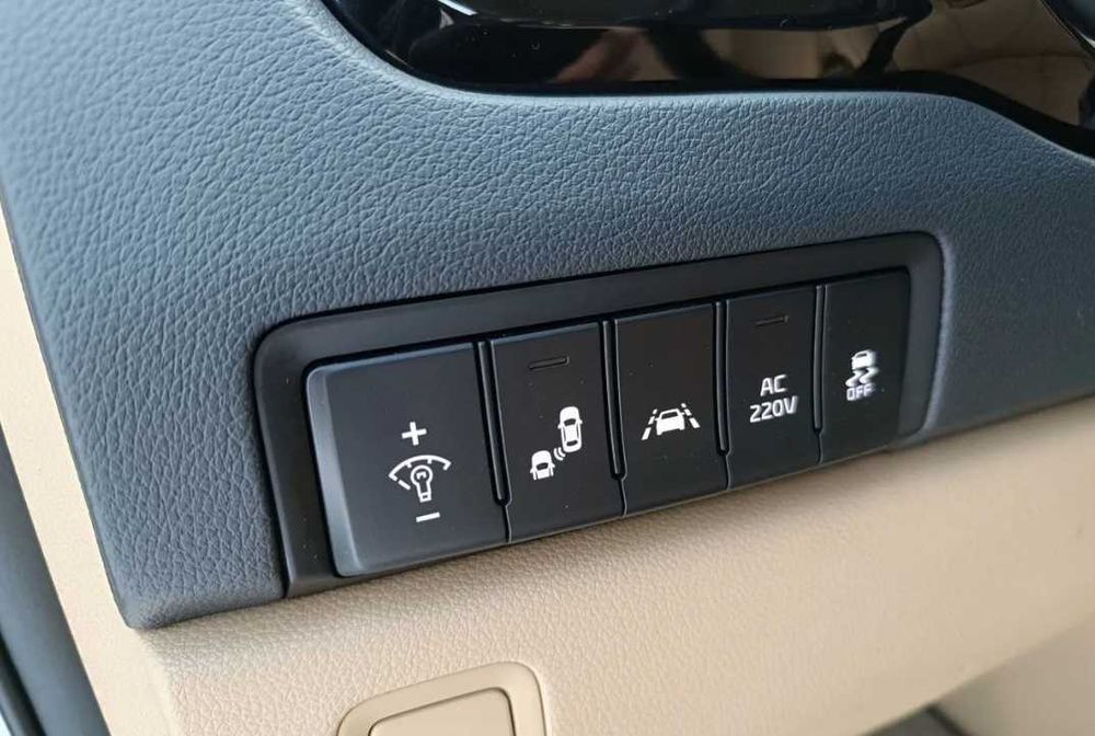 Kia Carnival  2019
