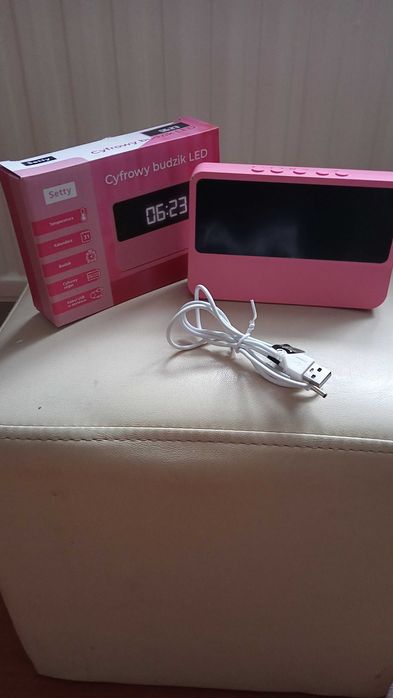Budzik cyfrowy różowy