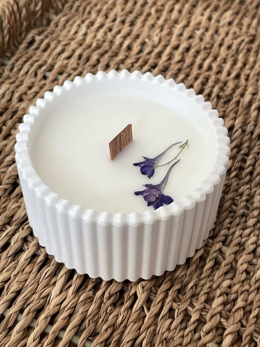 Свеча из соевого воска с деревянным фитилем