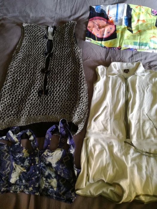 Lote de roupa feminina